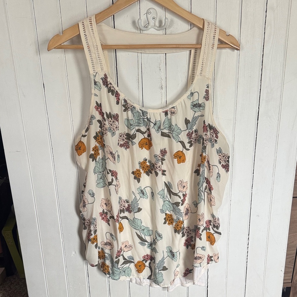 Women's Floral Scoop Neck Tank Top - Cream